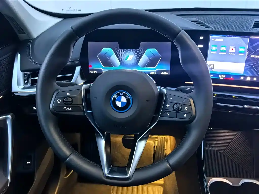 BMW iX1 2025 2025 eDrive25L X Design Package