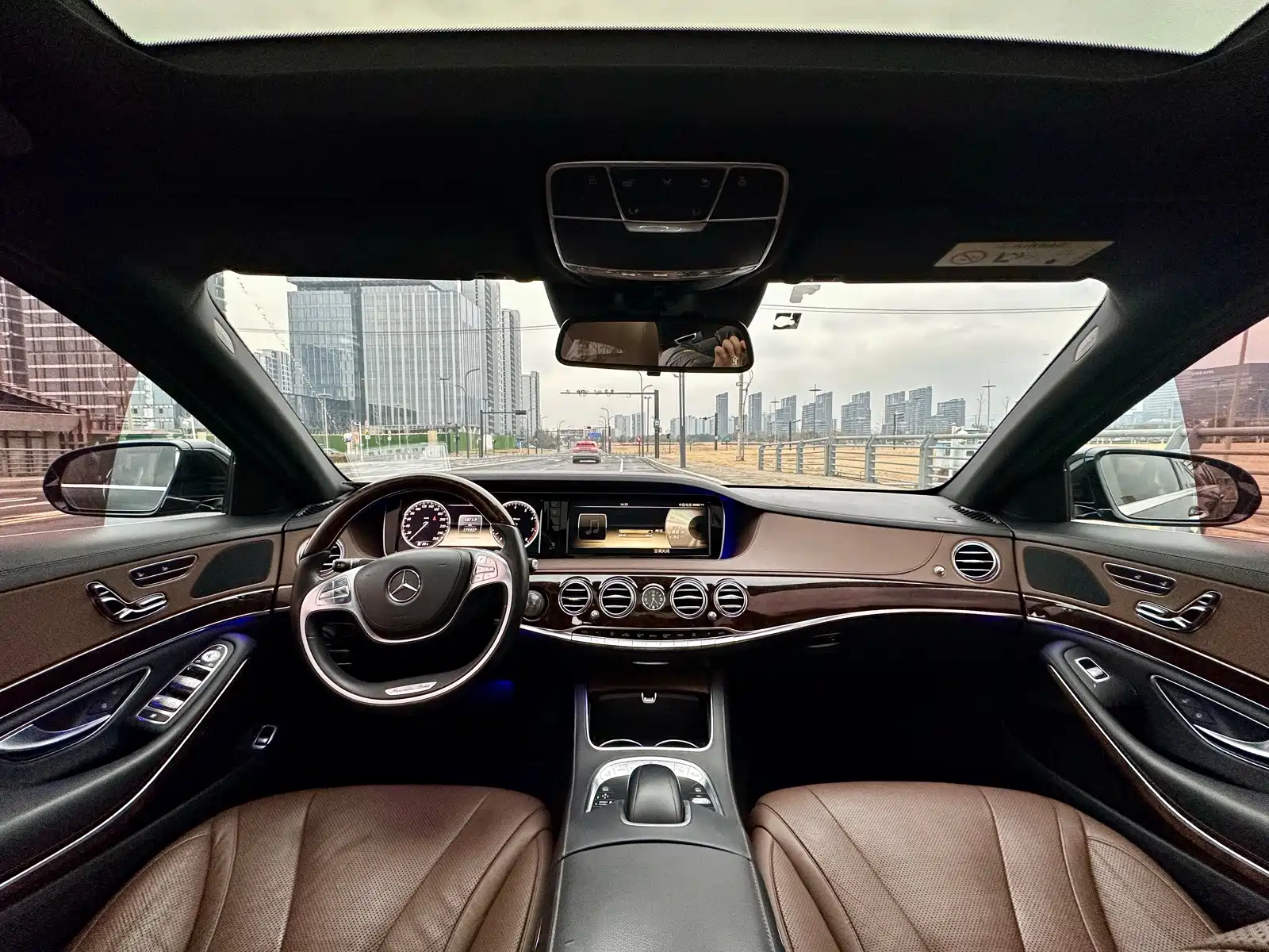 Фото 16 - Mercedes-Benz S-Class