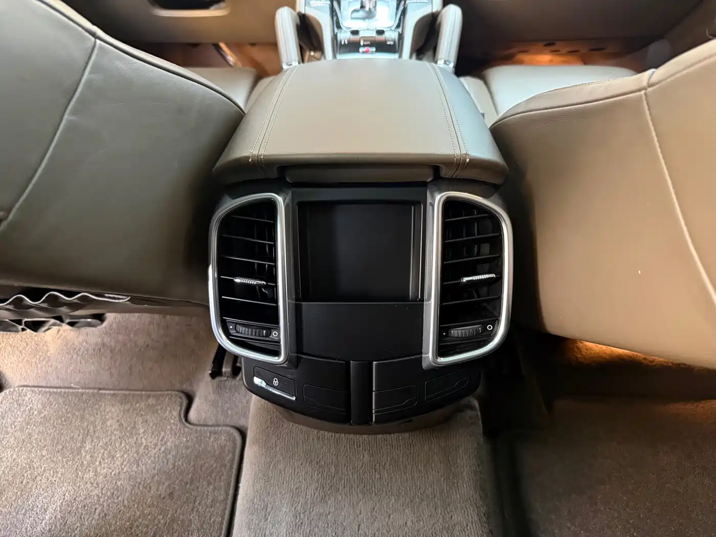 Porsche Cayenne 2011 Cayenne S 4.8L фото 18