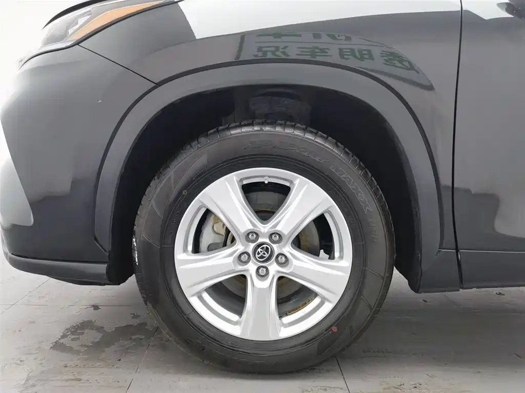 Toyota Highlander 2023 2.5L Smart Hybrid Dual Engine AWD Elite 7-Seater фото 17