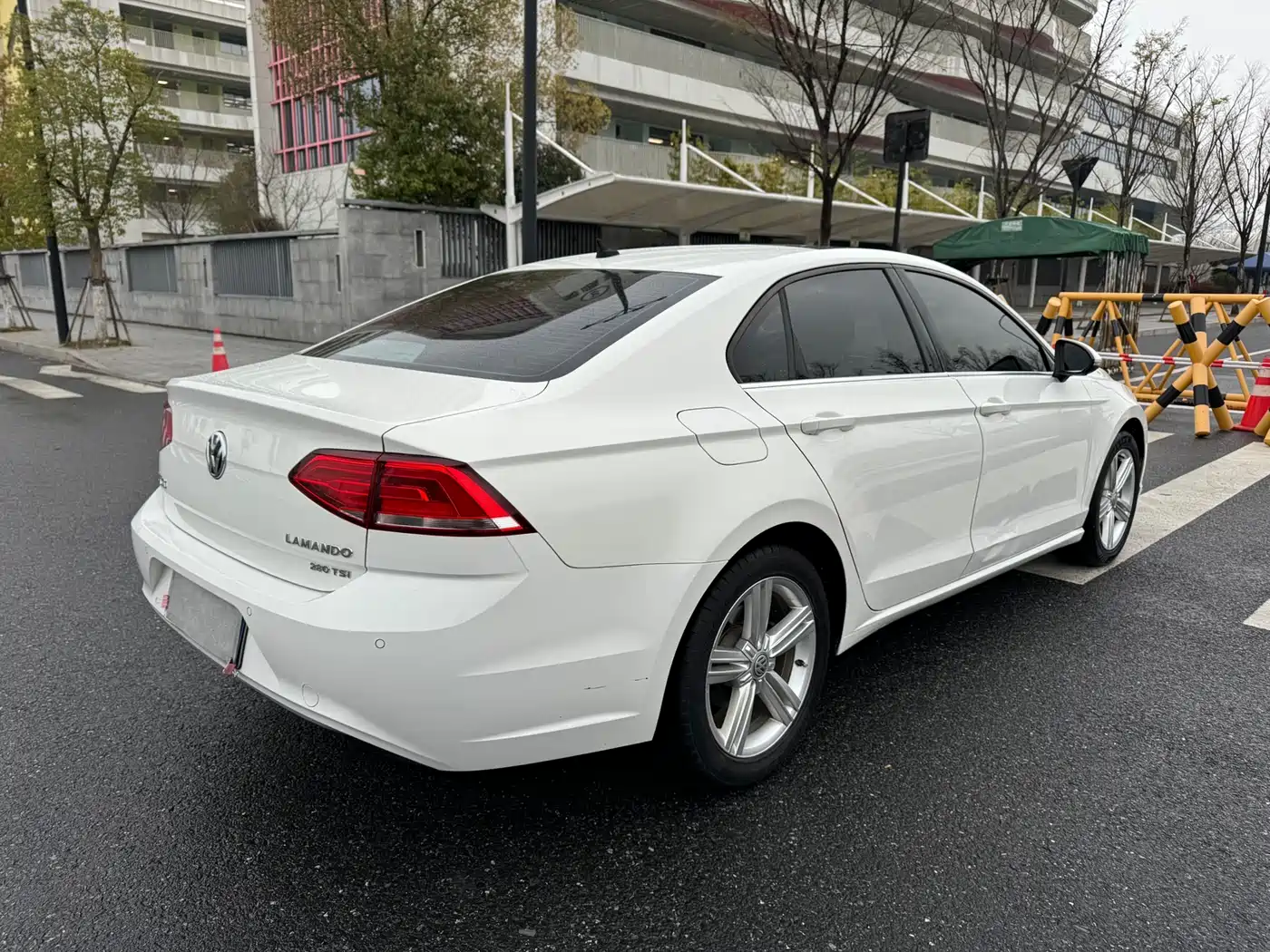 Volkswagen Lamando 2018 280TSI DSG Comfort Edition фото 3