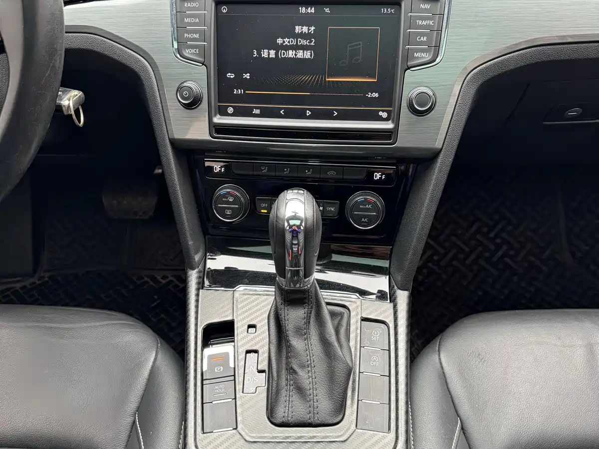 Volkswagen Lamando 2018 280TSI DSG Comfort Edition фото 15