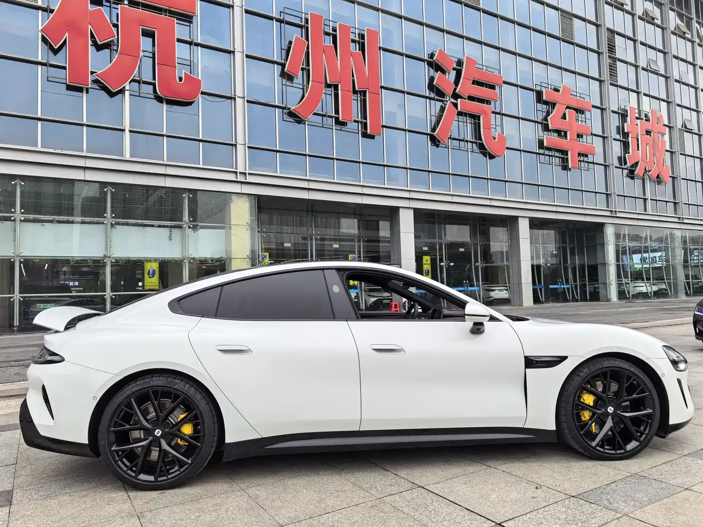 XIAOMI CAR XIAOMI SU7