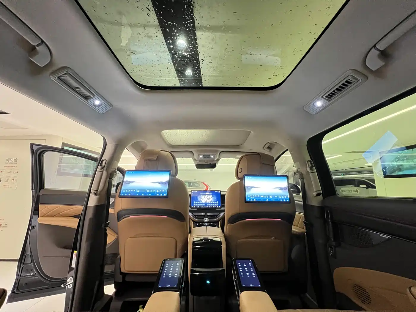 Denza D9 2022 DM-i 970 AWD Flagship фото 13