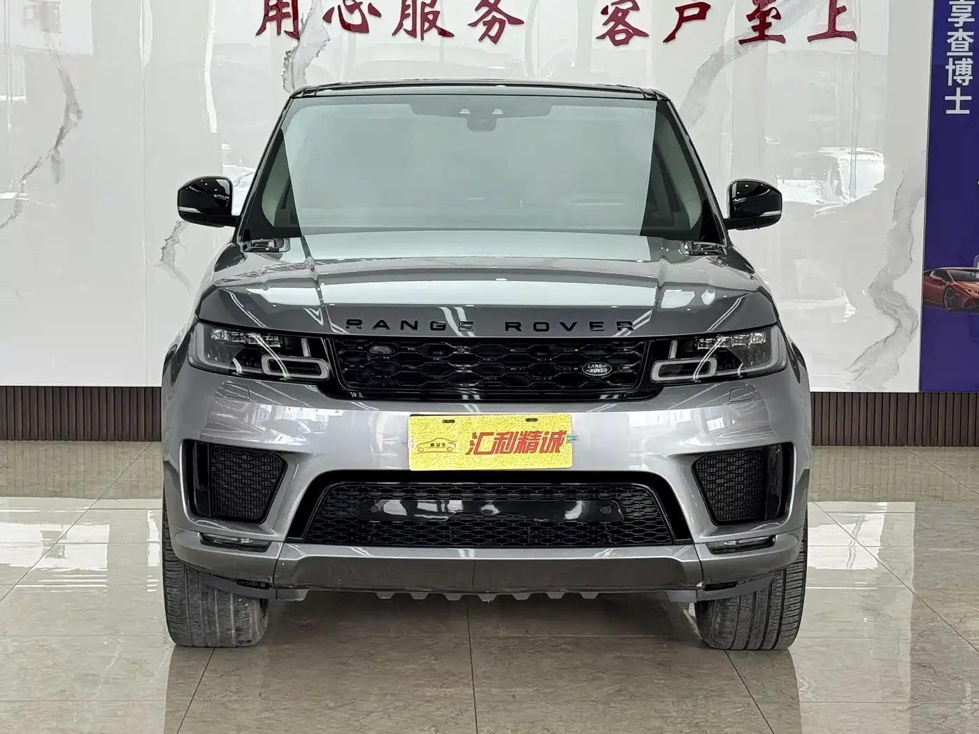 Land Rover Range Rover Sport 2022 3.0 L6 Gloss Black Edition фото 2
