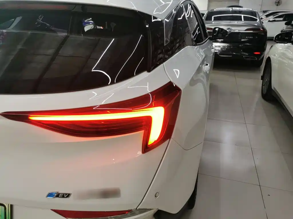 Photo 25 - Buick Velite 6