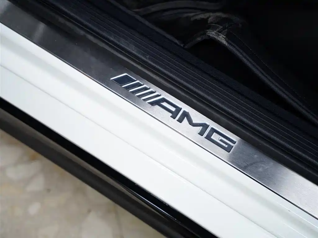 Mercedes-Benz CLS AMG 2015 AMG CLS 63 4MATIC фото 34