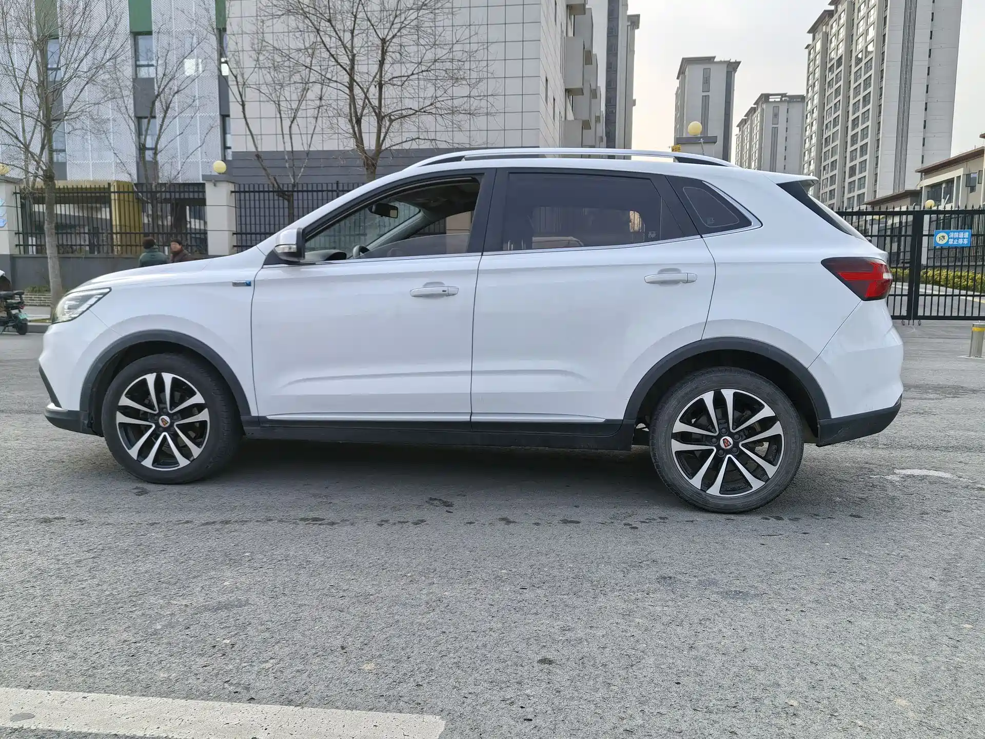 Фото 7 - Roewe RX3