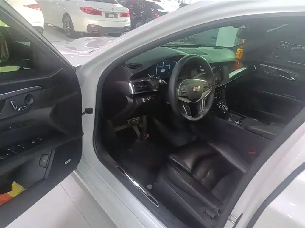 Cadillac CT6 2019 28T Leading Sport Model фото 16