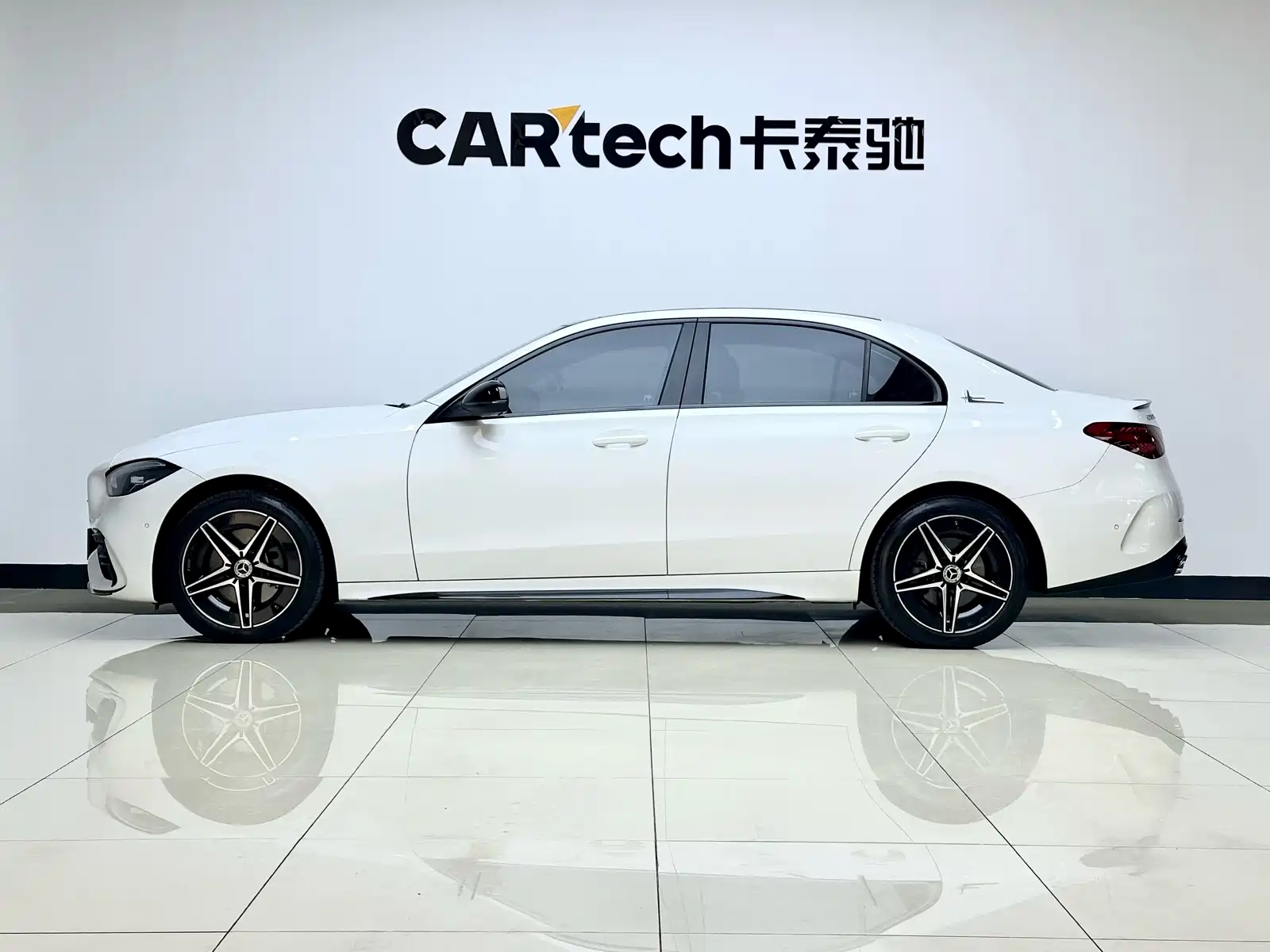 Фото 6 - Mercedes-Benz C-Class