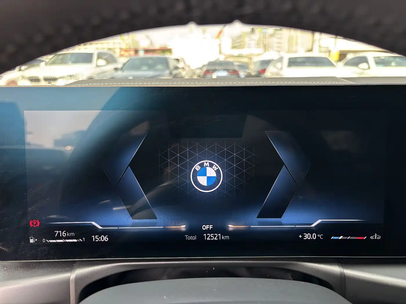 BMW 3 Series 2025 330Li M Sport Night Edition фото 15