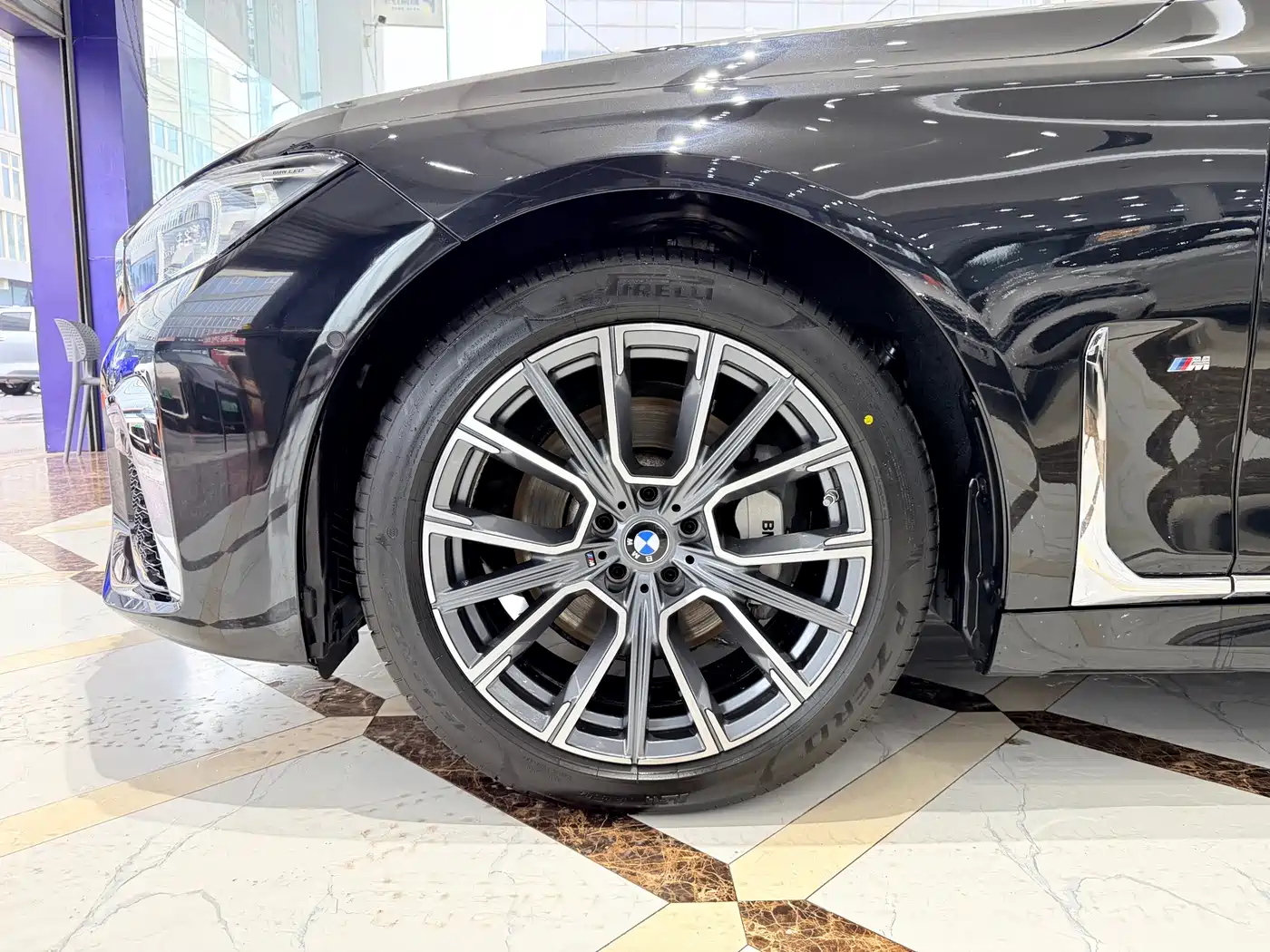 BMW 7 Series 2019 730Li M Sport Package фото 23