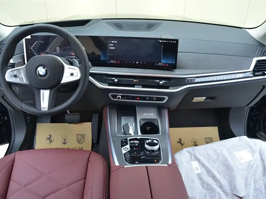 BMW X5 2026 Facelift xDrive 30Li Exclusive M Sport Shadowline Package фото 6
