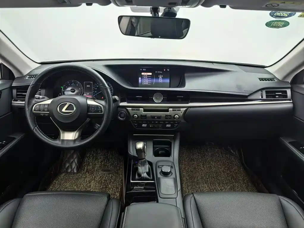 Lexus ES 2015 200 Elite Edition фото 4