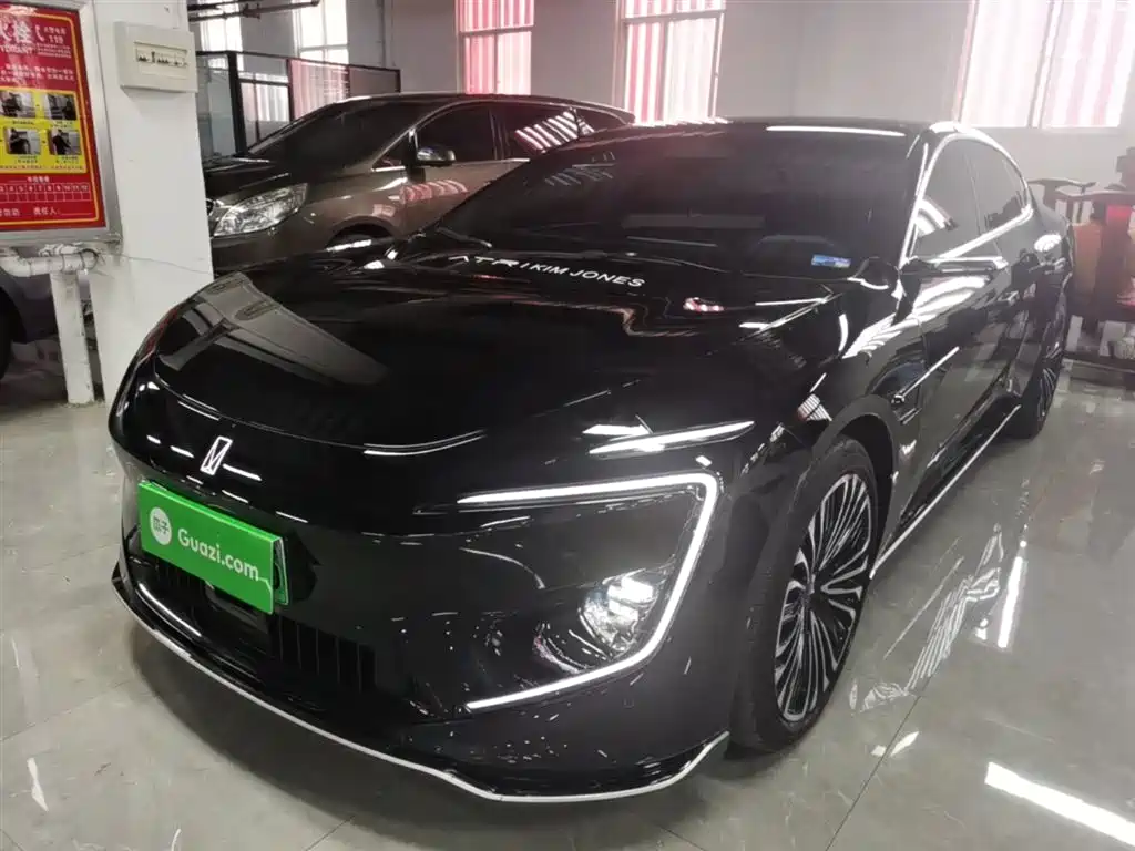 Avatr 12 2023 650 Triple Laser AWD Performance Edition
