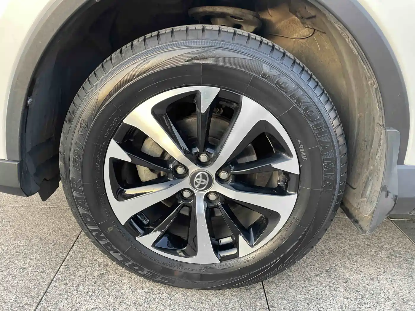 Toyota RAV4 Rongfang 2016 2.0L CVT 2WD Urban (China V) фото 18