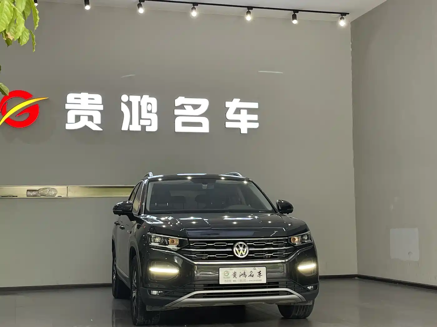 Volkswagen Tayron 2021 330TSI 2WD Luxury Smart Connect Edition фото 2