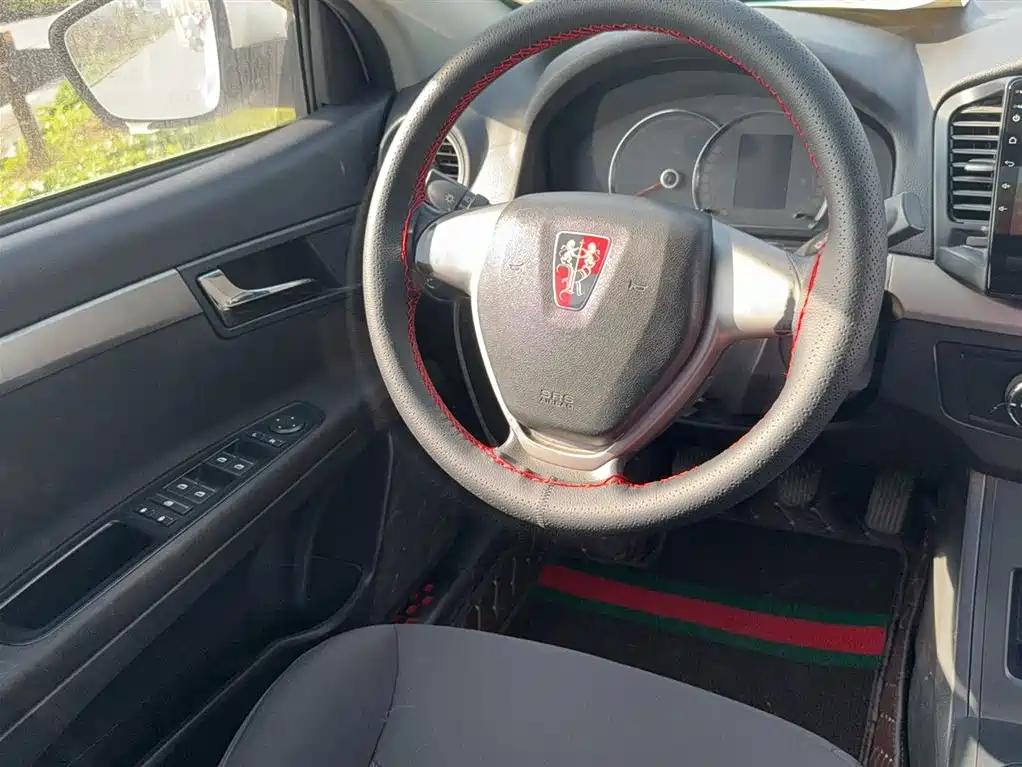 Roewe 350 2017 2015 Model 1.5L Manual Luxury Sunroof Edition
