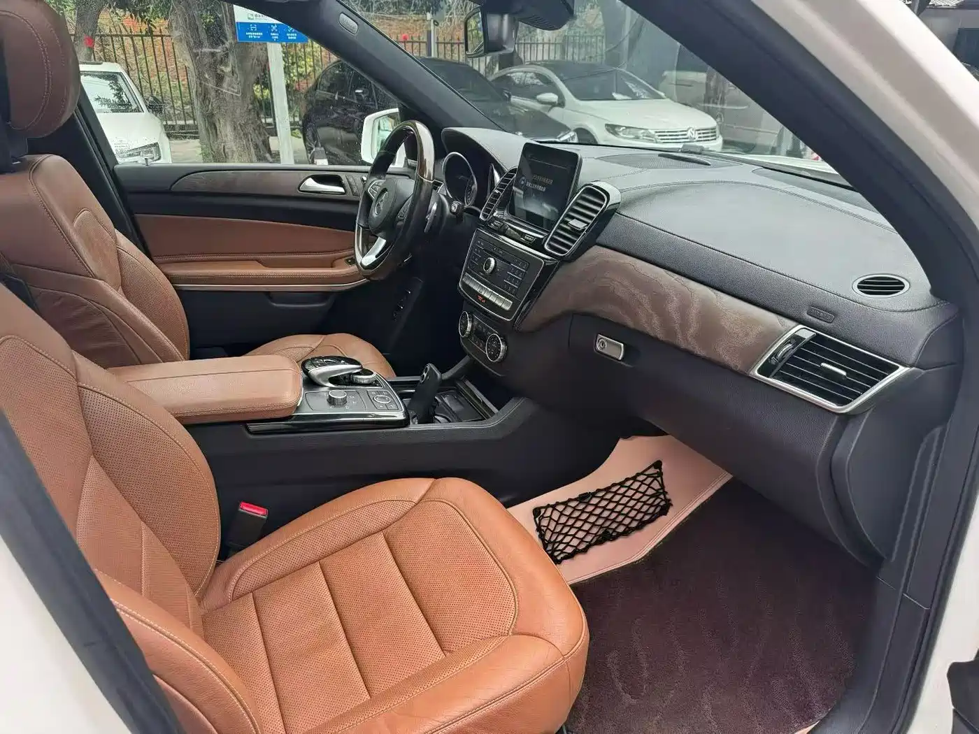 Mercedes-Benz GLS 2016 GLS 500 4MATIC фото 7