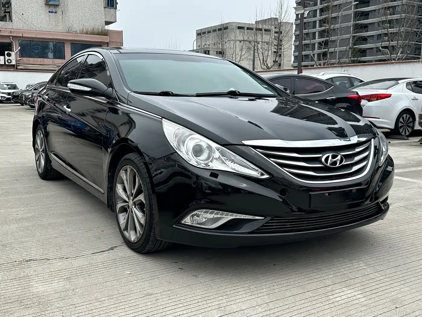 Hyundai Sonata 2014 2.4L Automatic Top Edition China IV фото 3