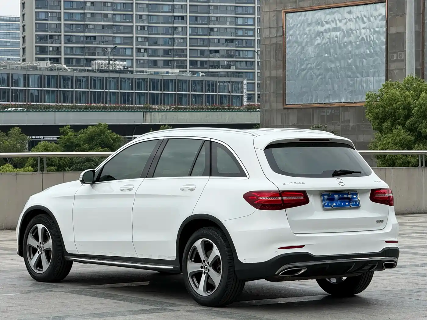 Mercedes-Benz GLC 2017 GLC 260 4MATIC Luxury фото 3