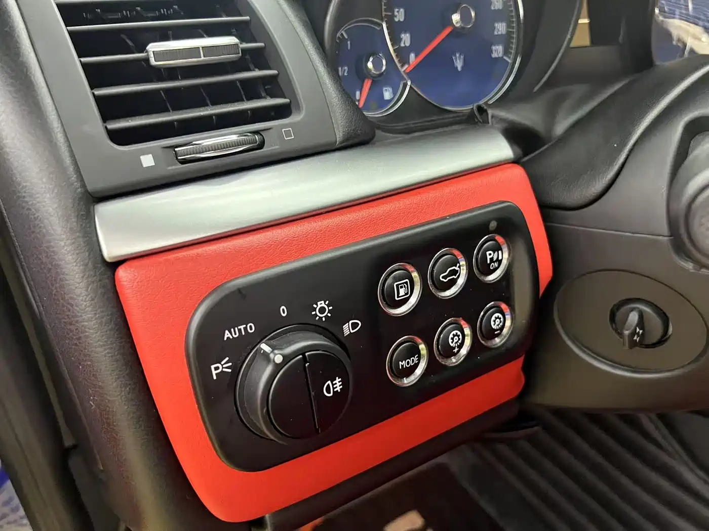 Maserati GranTurismo 2015 2013 4.7L Sport Automatic