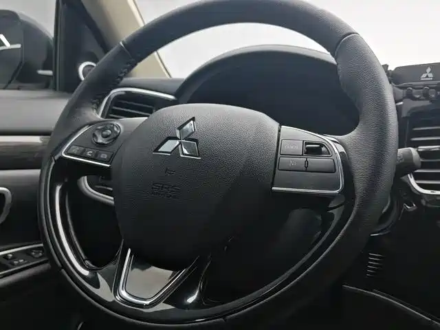Mitsubishi Outlander 2020 2.0L 2WD Premium 5-seater фото 14