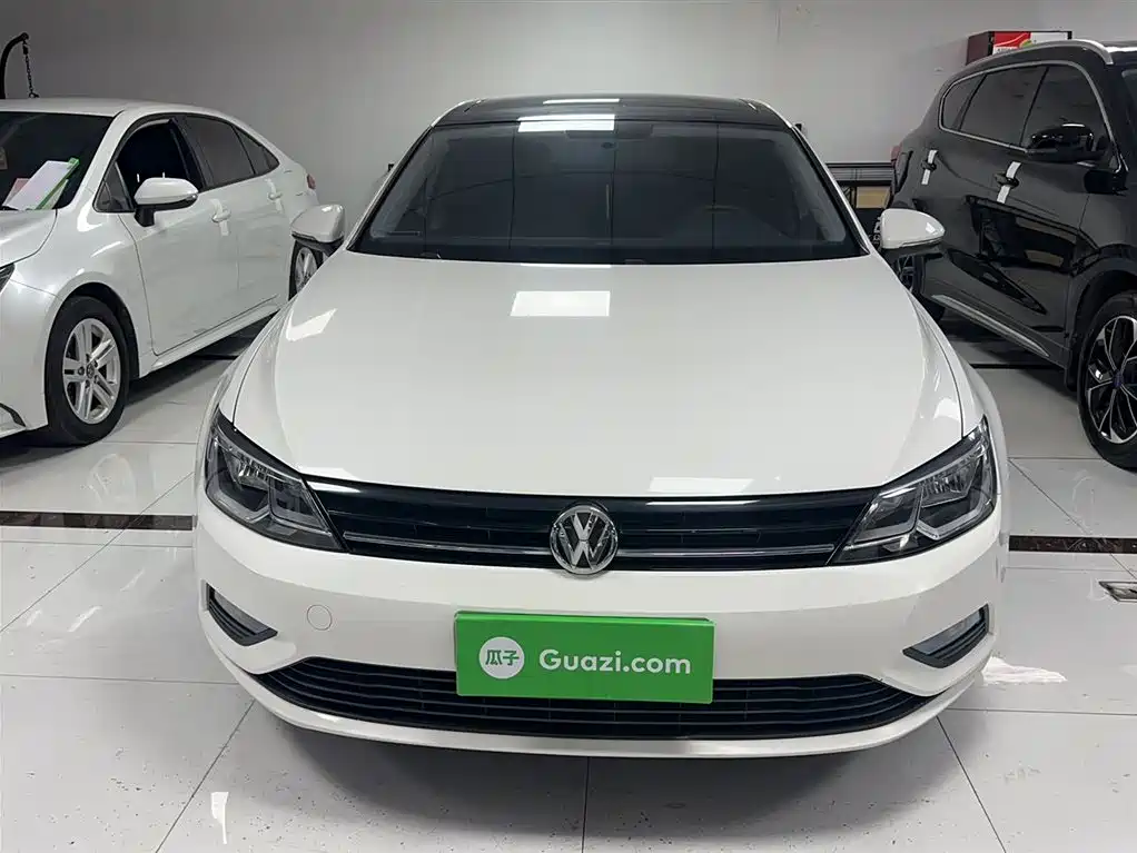 Volkswagen Lamando 2017 230TSI DSG Trend Edition фото 9