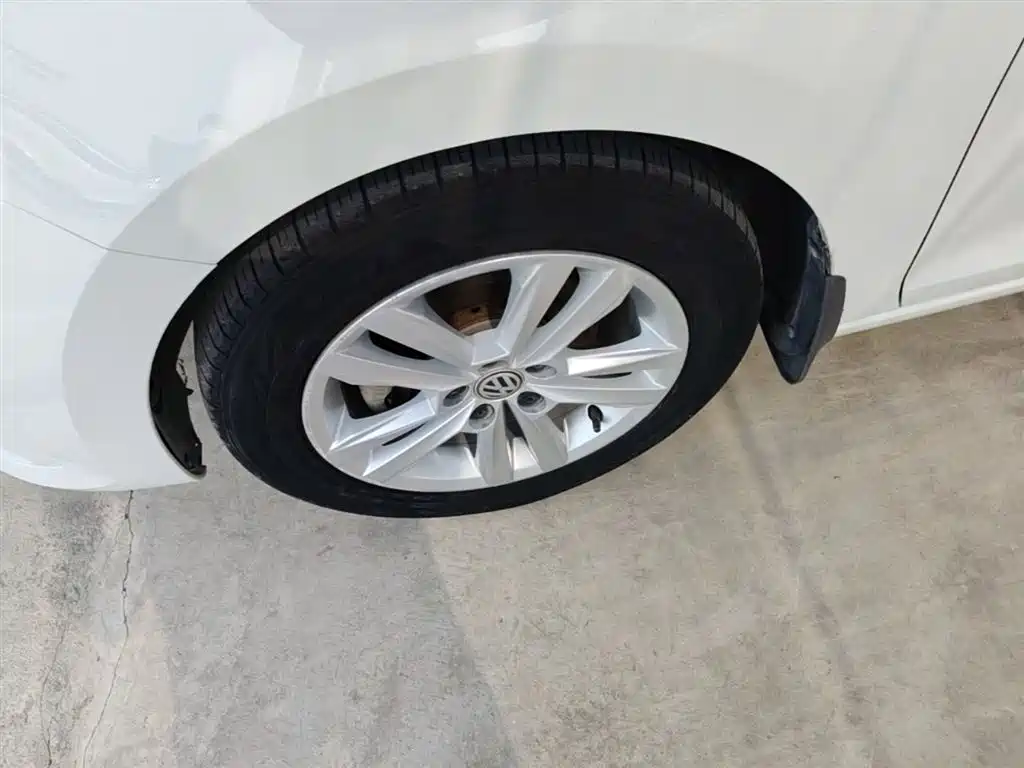 Volkswagen Santana 2018 1.5L Manual Comfort Edition фото 23