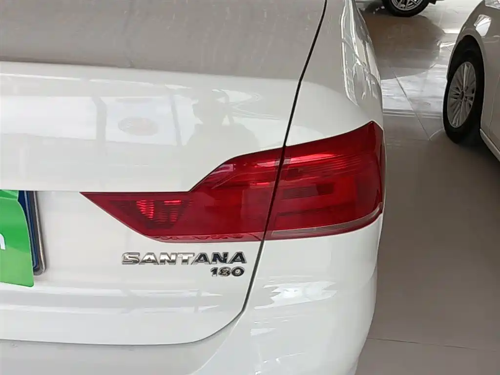 Volkswagen Santana 2016 1.6L Manual Trend Edition фото 8