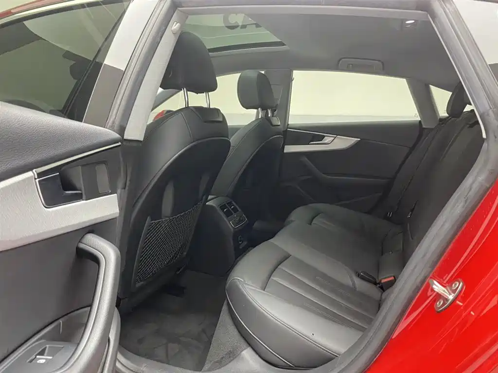 Audi A5 (Import) 2019 Sportback 40 TFSI Fashion фото 28