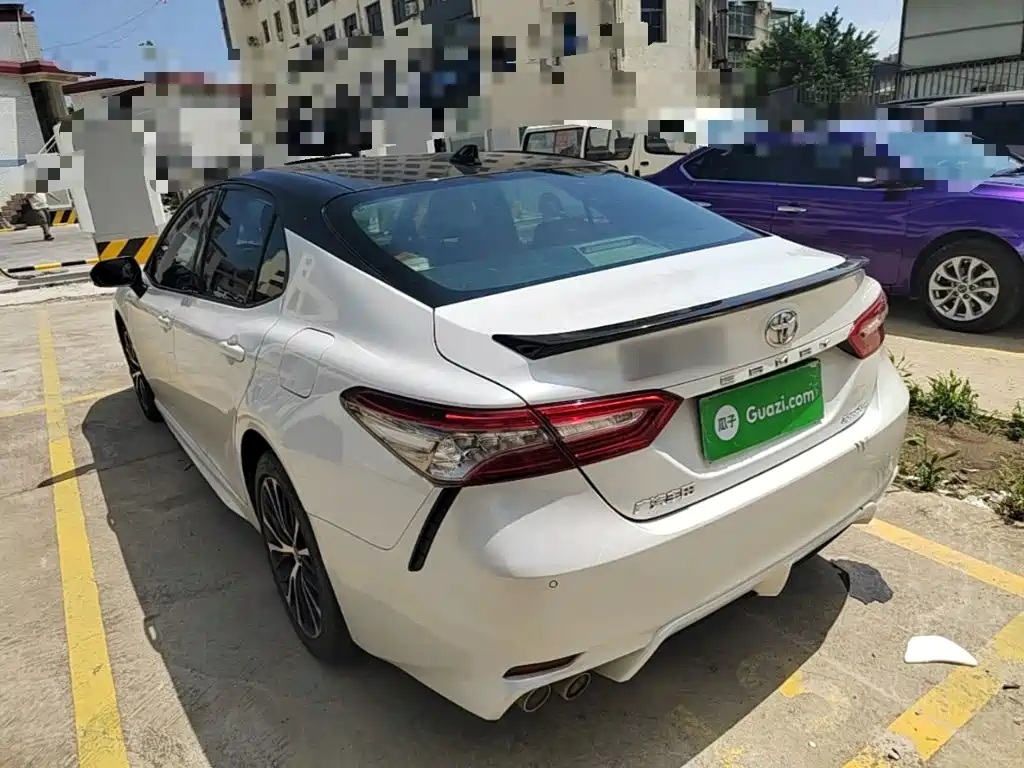 Photo 5 - Toyota Camry