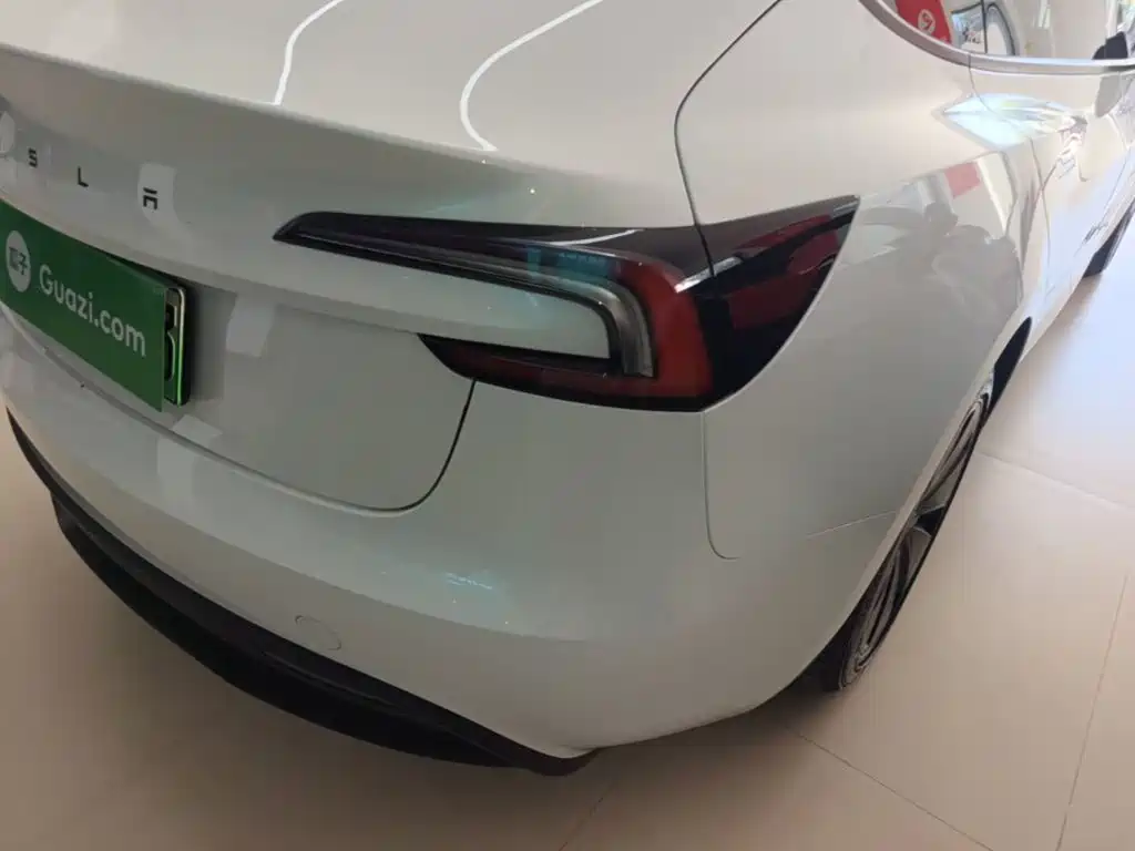 Tesla Model 3 2026 2025 Model Year Facelift Long Range Rear-Wheel Drive