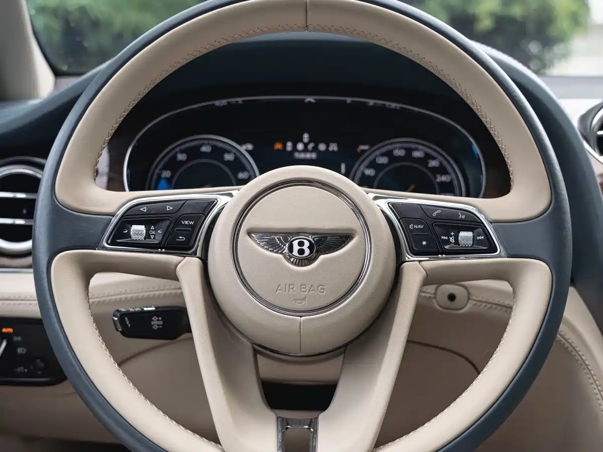 Bentley Bentayga 2017 2017 6.0T Standard Edition