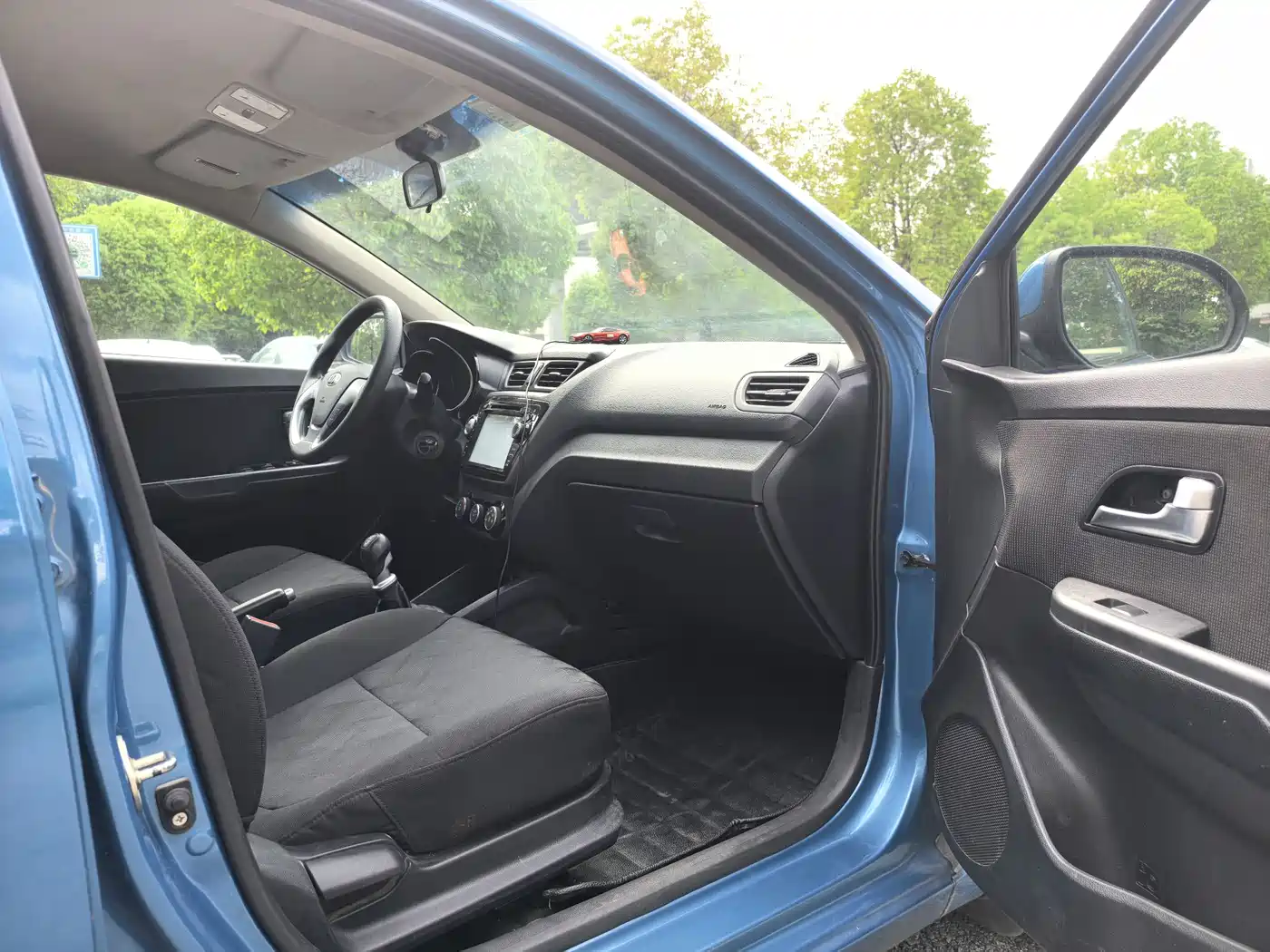 Kia K2 2015 Sedan 1.4L MT GLS фото 13