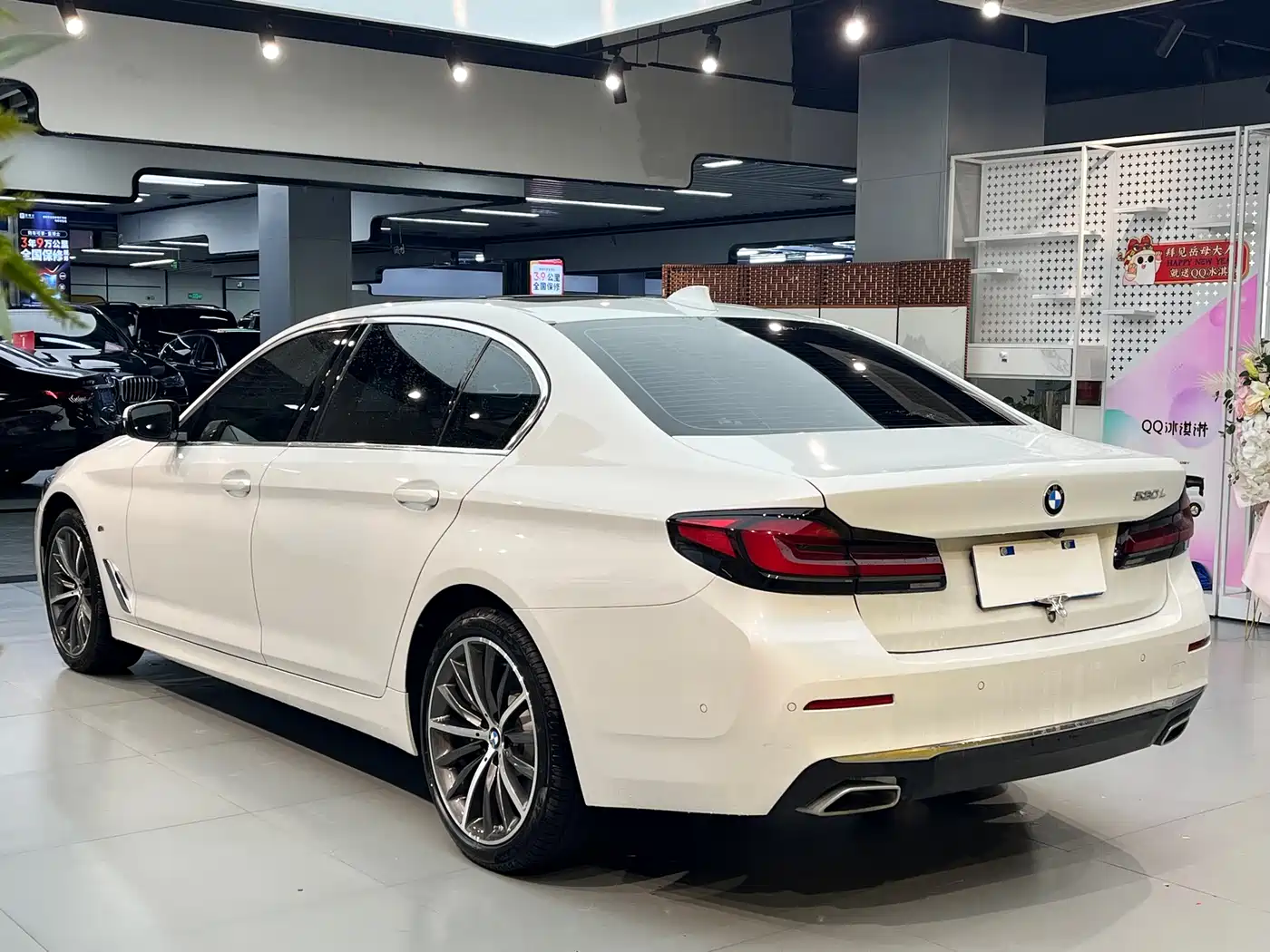 BMW 5 Series 2021 530Li Premium Luxury Package фото 18
