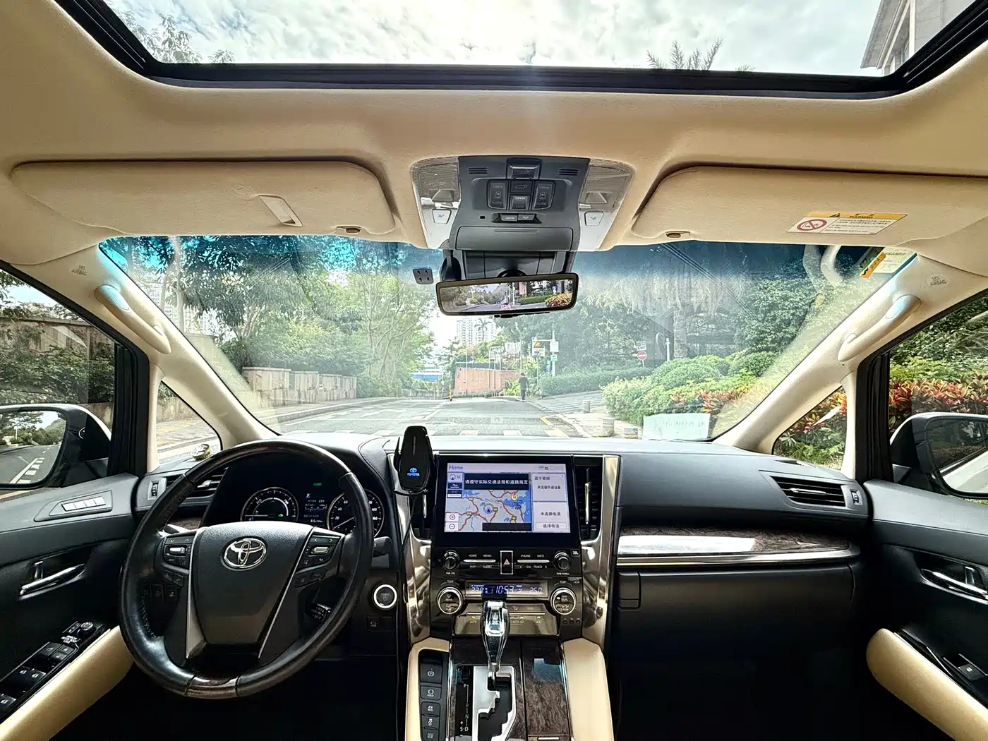 Toyota Vellfire 2021 Crown Hybrid 2.5L HV Premium Edition фото 7