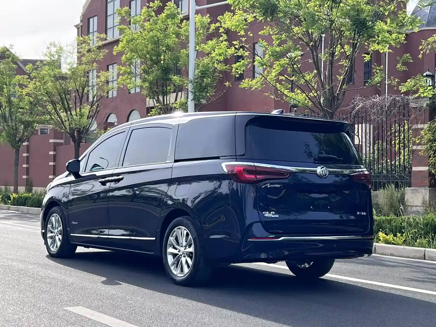 Buick GL8 2020 Avenir Four-Seat Prestige Edition фото 26