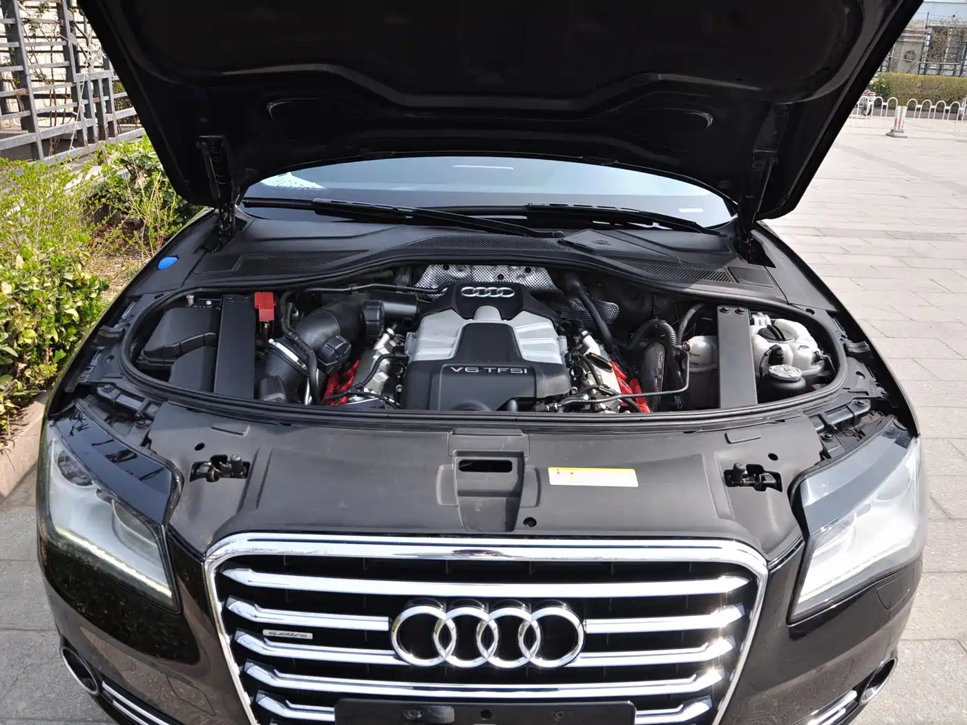 Audi A8 2011 A8L 3.0 TFSI quattro Premium (245kW) фото 17