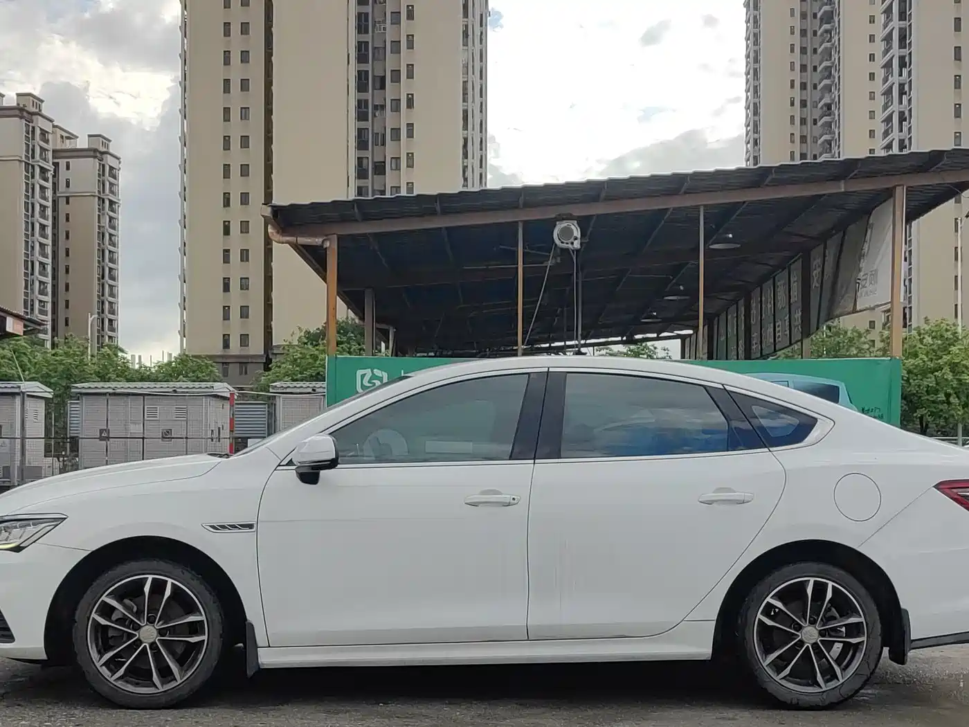 BYD Qin Pro 2019 Super Edition 1.5TI Automatic Smart Connected Feng Xiang Type China VI фото 7