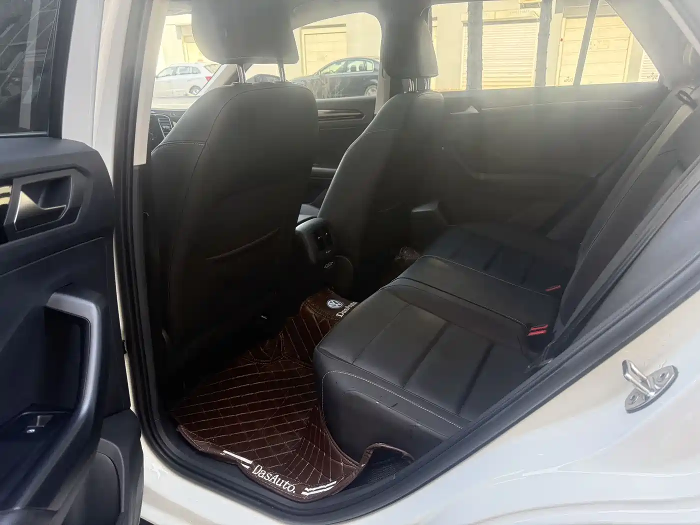 VOLKSWAGEN T ROC EXPLORING SONGS