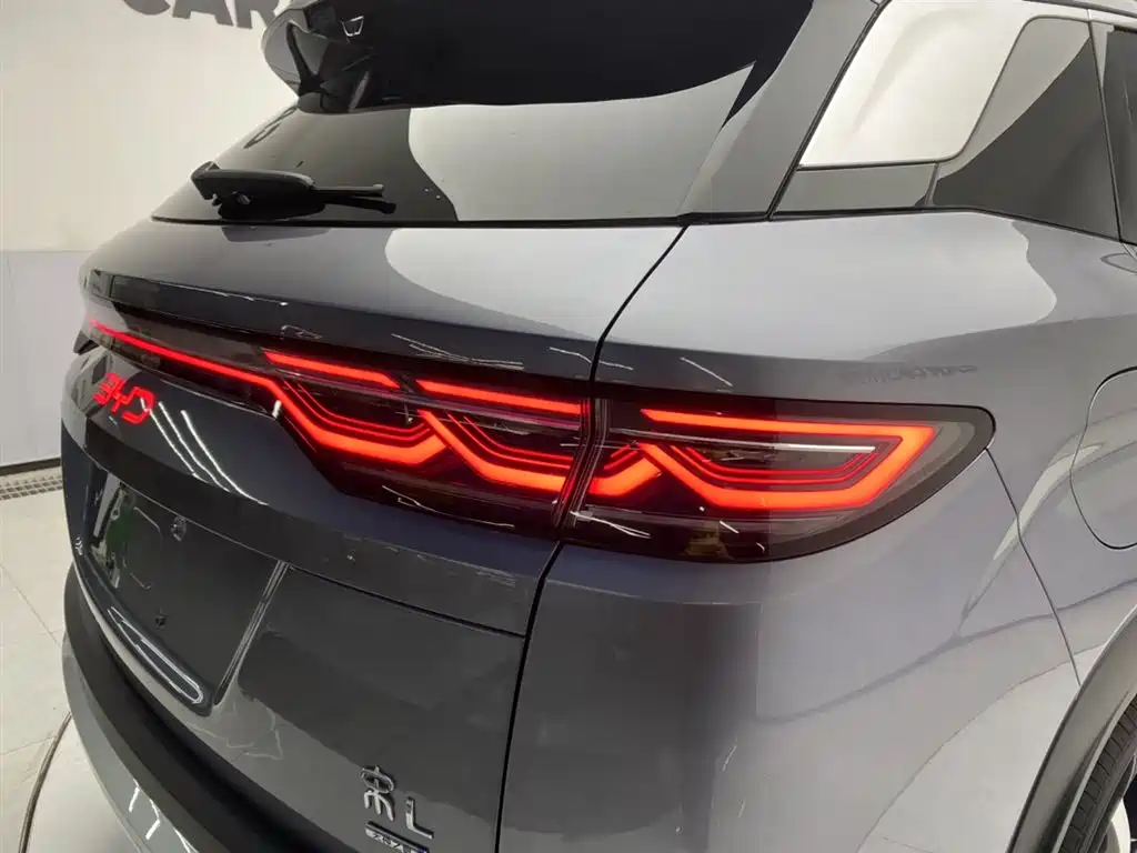 BYD Song L DM-i 2026 DM-i Smart Edition 130KM Superior фото 10