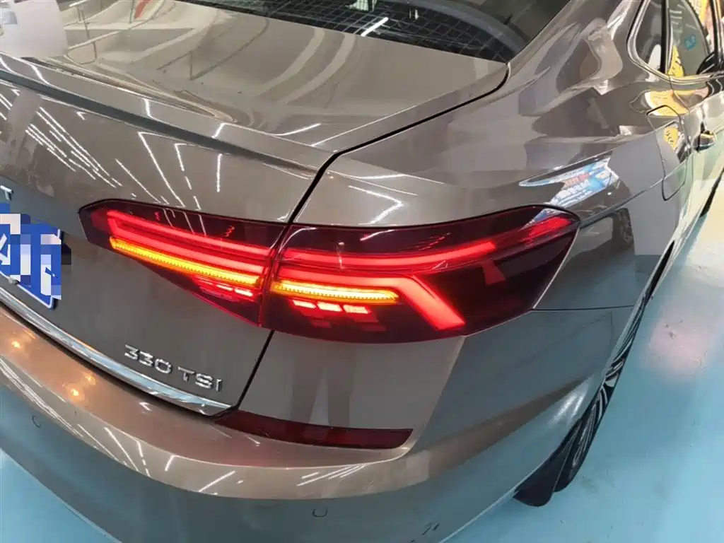 Volkswagen Passat 2019 Model 330TSI Luxury Edition China V фото 8