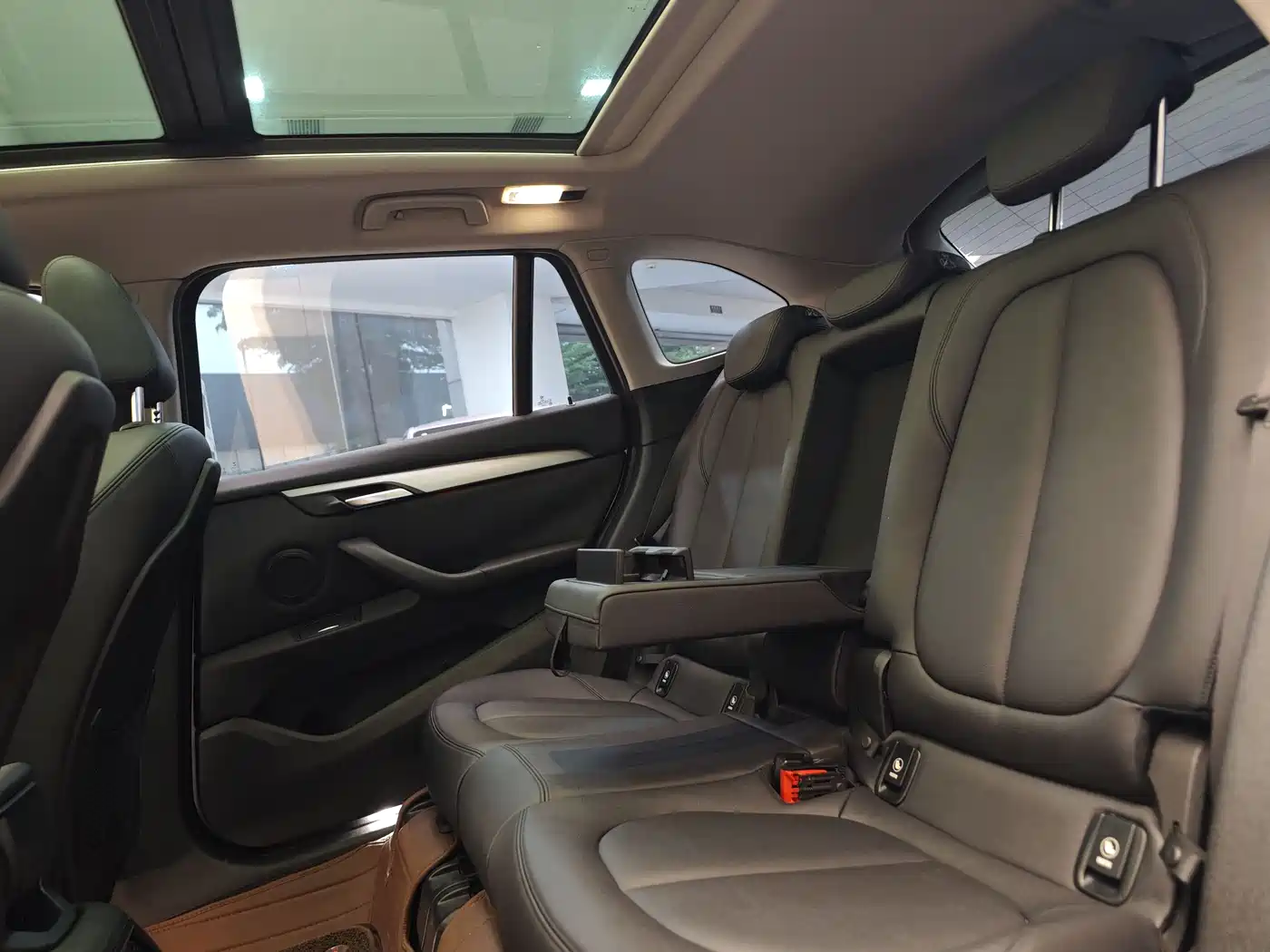 BMW X1 2016 sDrive18Li Premium Model фото 23