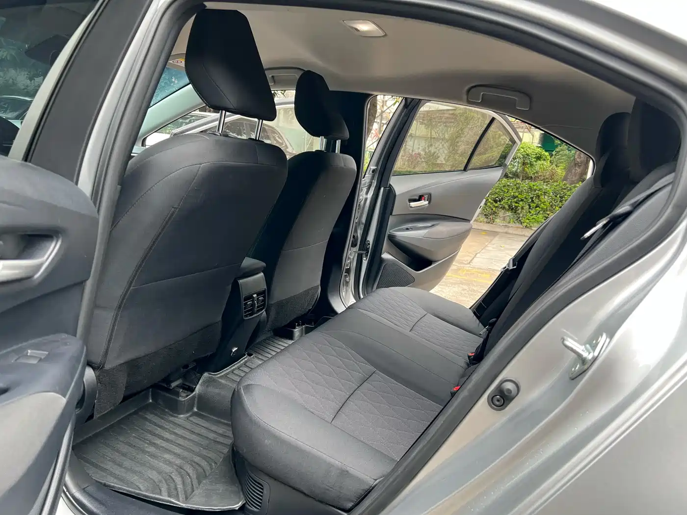Toyota Corolla 2023 1.8L Smart Hybrid Dual Engine Pioneer Edition фото 6