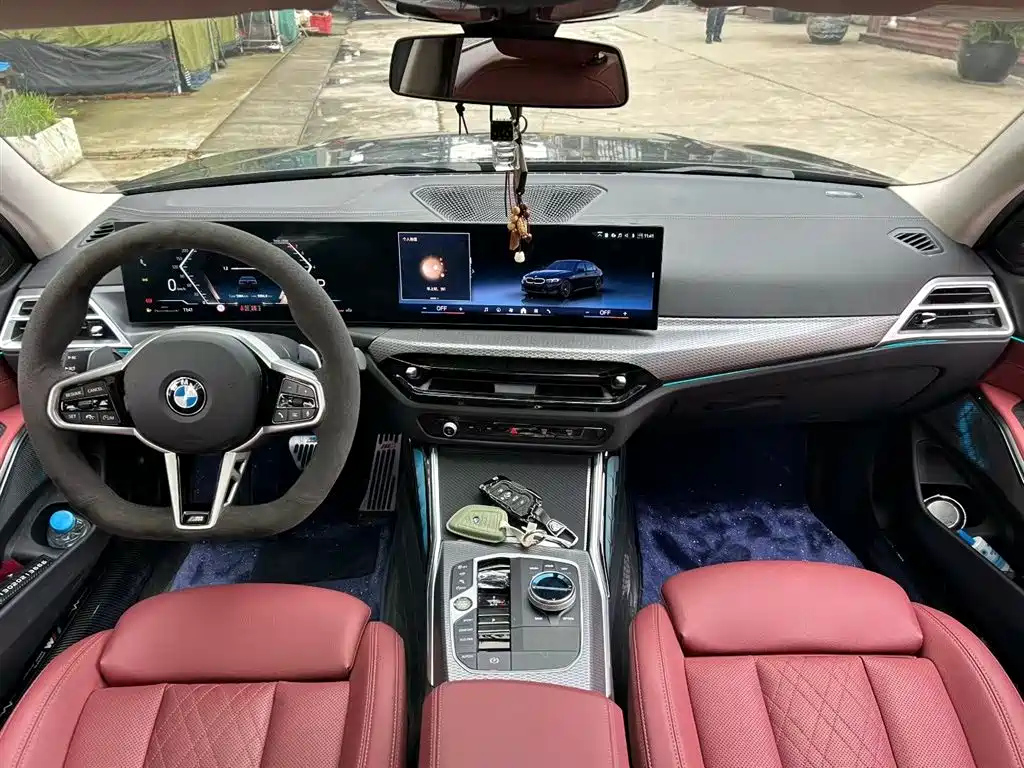BMW 3 Series 2026 330Li M Sport Shadowline Package фото 6