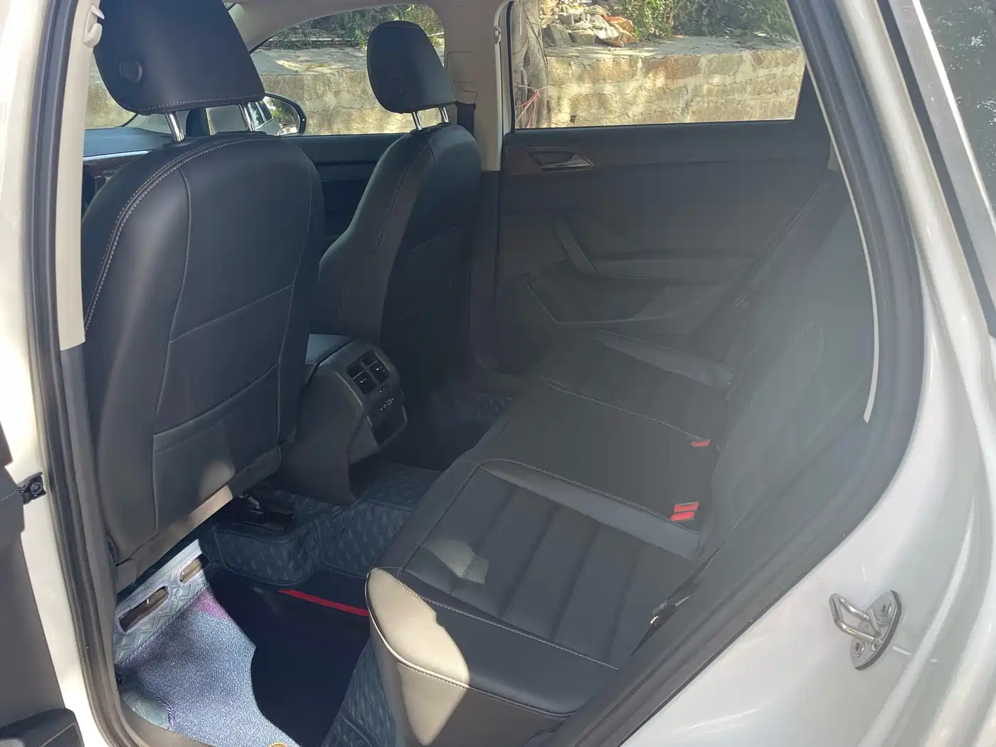 Volkswagen Tharu 2022 330TSI AWD Luxury Edition фото 6