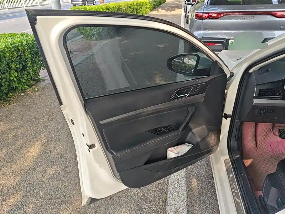 Volkswagen Lavida 2019 1.5L Automatic Comfort Edition China VI фото 7