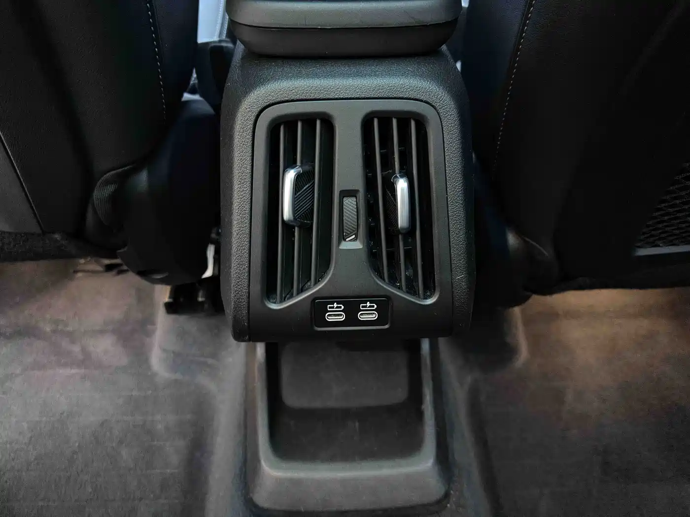 BMW X1 2023 sDrive20Li X Design Package фото 23