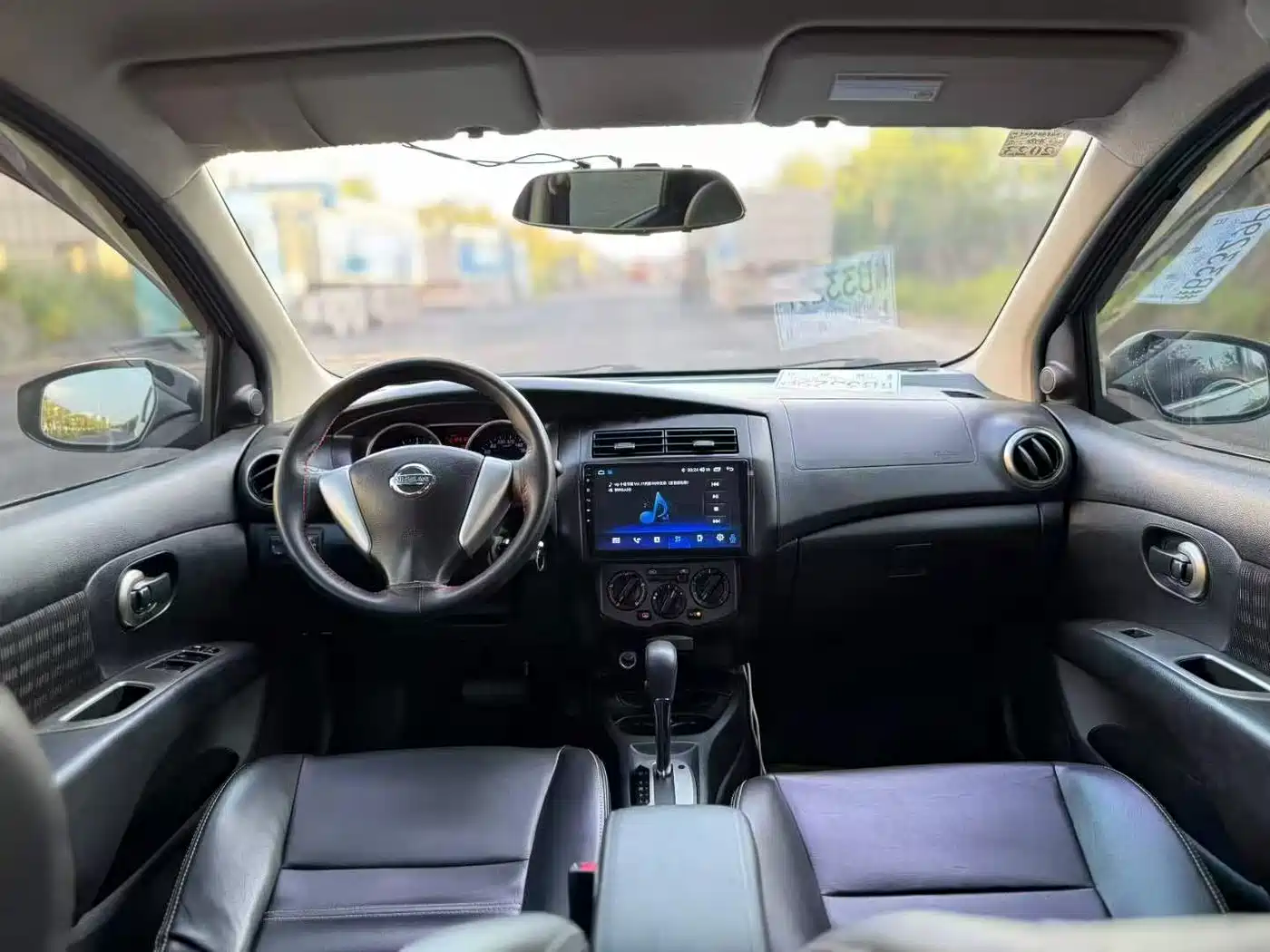 Nissan Livina 2015 2013 Sharp 1.6XL CVT Comfort